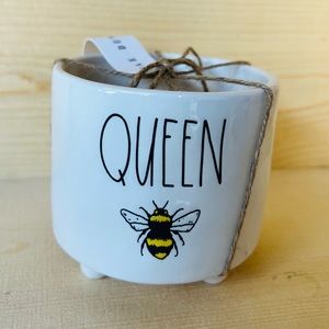 Rae Dunn QUEEN 🐝 BEE Plant Pot Planter